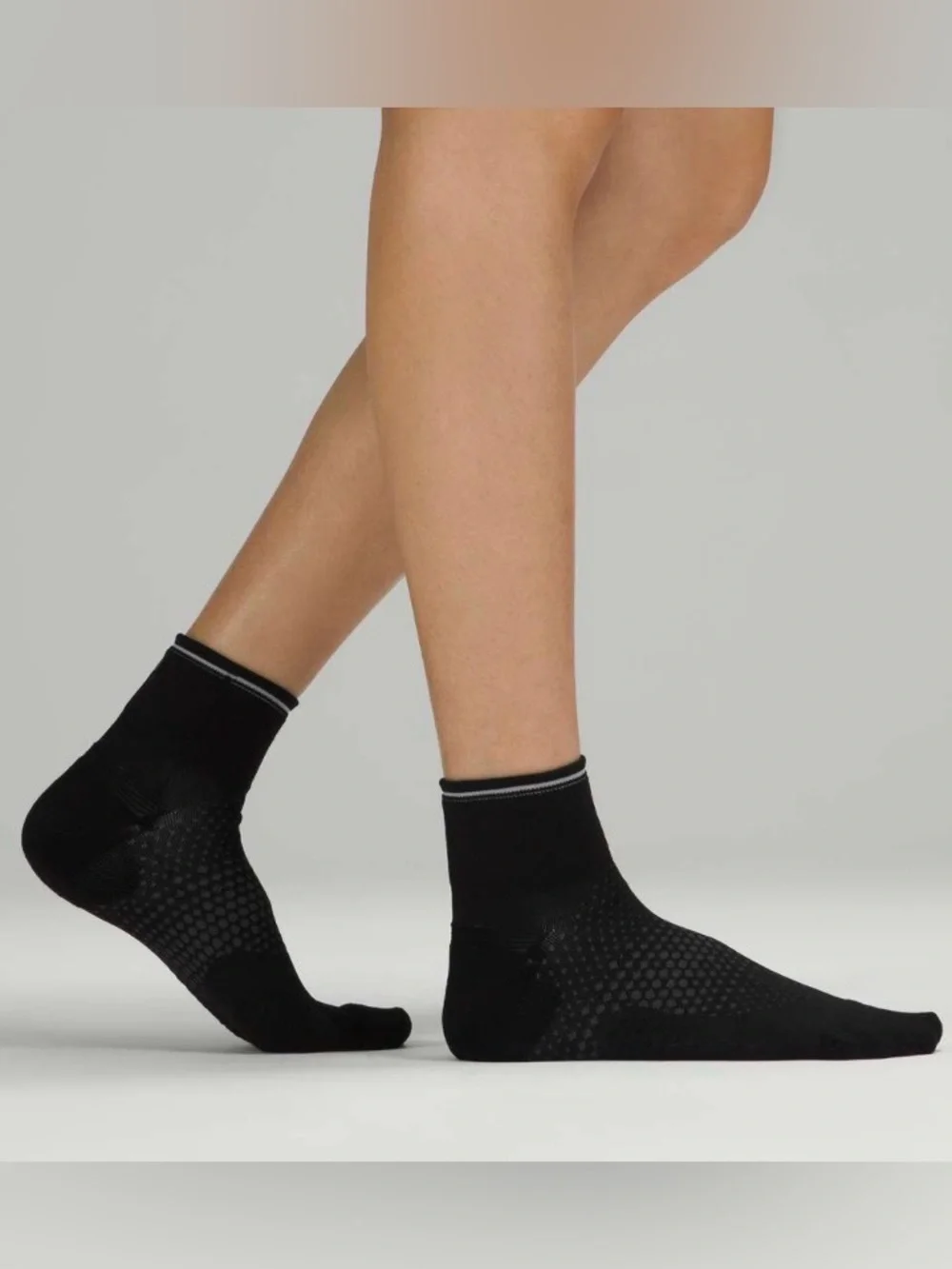 NWT Lululemon MacroPillow Ankle Run Sock